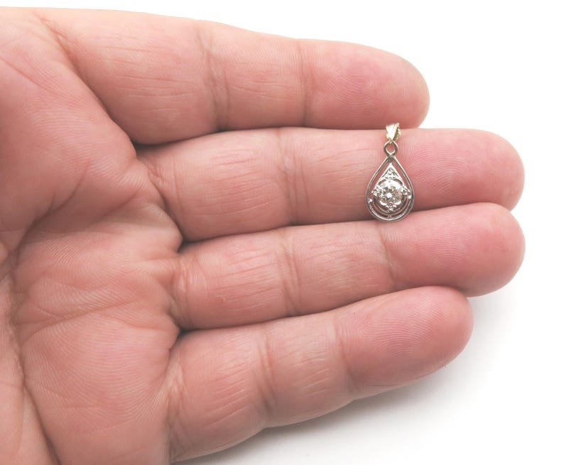Colgante de oro blanco macizo de 14 quilates con diamante para mujer: talla brillante redonda de 3/8 de quilate. imagen 7