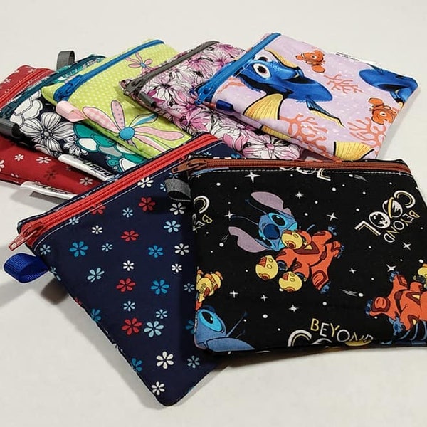 Kleine zippered WETBAG ~ Kleine maat 5 " ~ Keuze uit prints ~ PUL voering, ritssluiting, geweldig voor snacks, regenbescherming, of pad transport