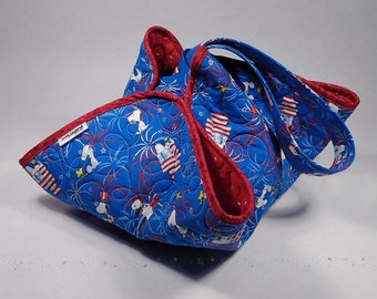 Snoopy Patriotic Casserole Tote, Pie Carrier ~ Washable ~ Insulated ~ Great for Holiday and Potluck Gatherings!