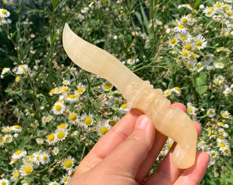 5,9''+ natuurlijk geel calciet, kwartskristal, handgesneden kristallen drakenmes, drakenschedel, kristallen vakantiecadeaus 1 st
