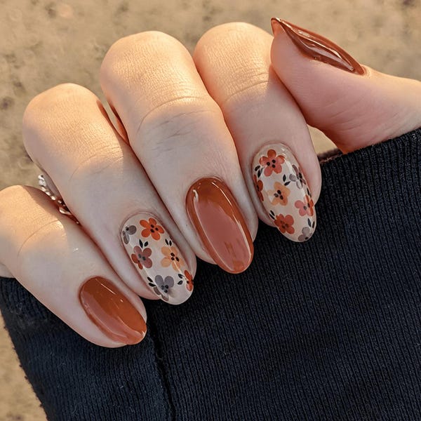 Autumn Floral Press On Nails, Brown Fall Nails, Retro Flower Nails, Cottagecore Wildflower Nail, Thanksgiving Nail, Handmade Floral Nail Set
