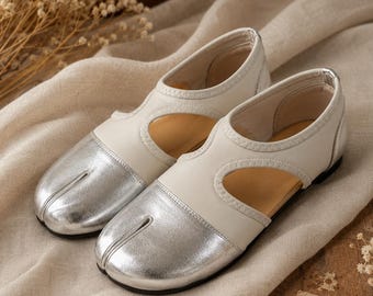 Srebrne balerinki z rozcięciem na palcach, vintage'owe buty typu Mary Jane, minimalistyczne balerinki Tabi, wygodne, codzienne buty do pracy, metaliczny prezent świąteczny dla niej