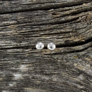 River Pebble Studs