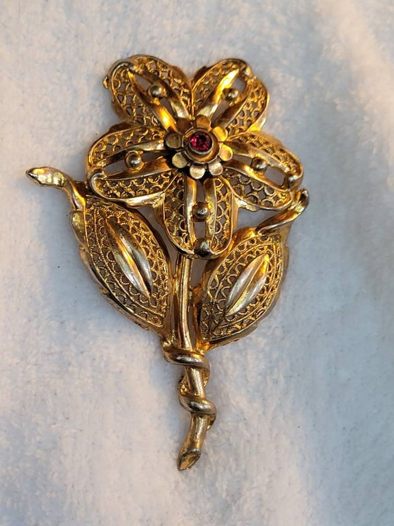 Golden Flower Brooch Vintage Detail