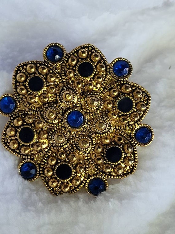 Ornate Gold Blue Black Stone Brooch - image 6