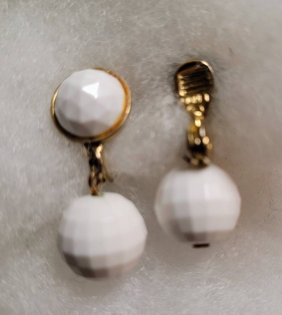 Monet Vintage  Drop & Dangle White circa 60s - image 2