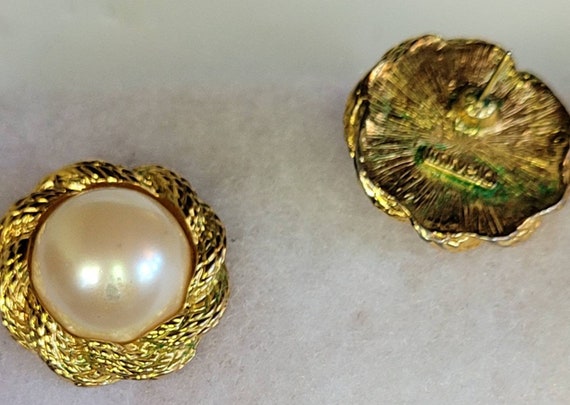 Marvelous  Marvella  Vintage Pearl Earrings - image 3