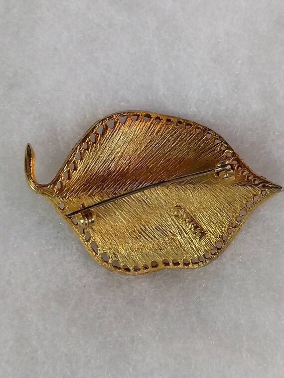 B.S.K. Beauty in Gold "Leaf Pin"... Clean Cut Des… - image 3