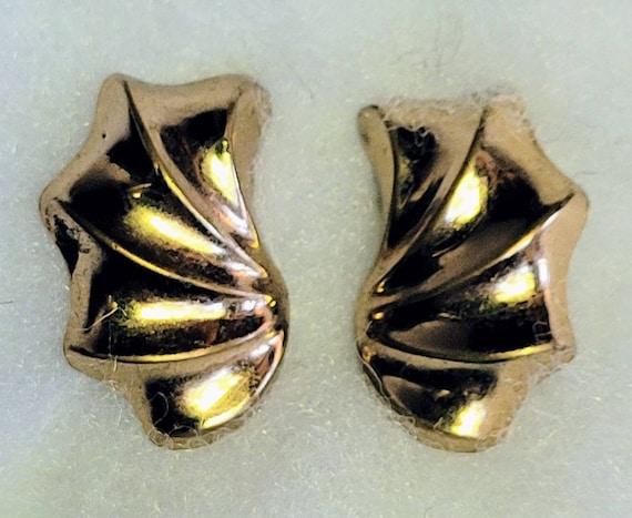 Monet Vintage Golden Clip Earrings