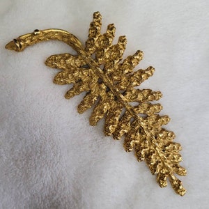 Judith Green Seventies Statement Leaf Pin