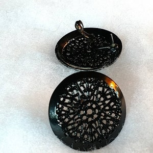 Les Bernard Crafted Classic Design "Black Lace" Beautiful... Rare Vintage at it's Best