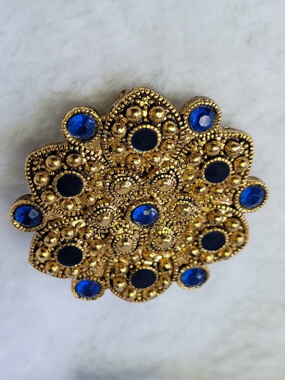 Ornate Gold Blue Black Stone Brooch - image 7