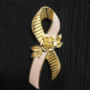 Avon Pink Vintage Ribbon & Roses Pin