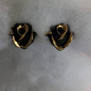 Classics by Capri Rosebud  Gold with Black Shadow Clips