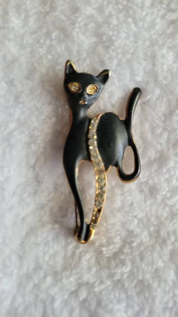 Sassy Sixties Black Cat Pin... Gold Trim Sparkling