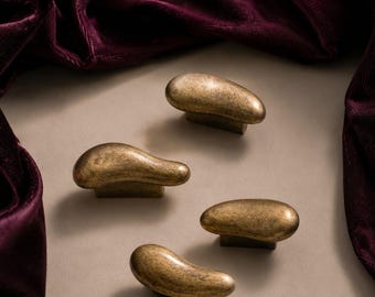 Organic Pebble Cabinet Knob, Antique Brass Tone Irregular Drawer Pull, French Style Titanium Surface, Minimalist Handle for Dresser Wardrobe