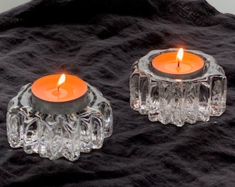 Portacandele Hadeland Norvegia Serie Nautilus del designer norvegese del vetro Willy Johansson Portacandele in cristallo massiccio massiccio e pesante