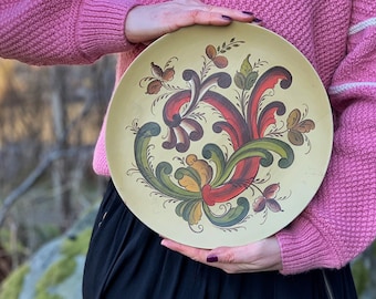 Norwegian Folk Art , Rosemaling Plate Wall Hanging