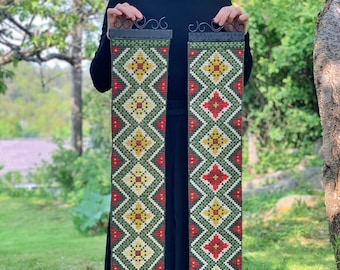 Green red wool tapestry , Norwegian bell pull , Norwegian folk art