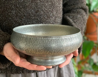 Antique Christmas Decor Antique Pewter Footed Bowl Wood /& Sons Boston N.G Large Antique Pewter Bowl Antique Halloween Decor