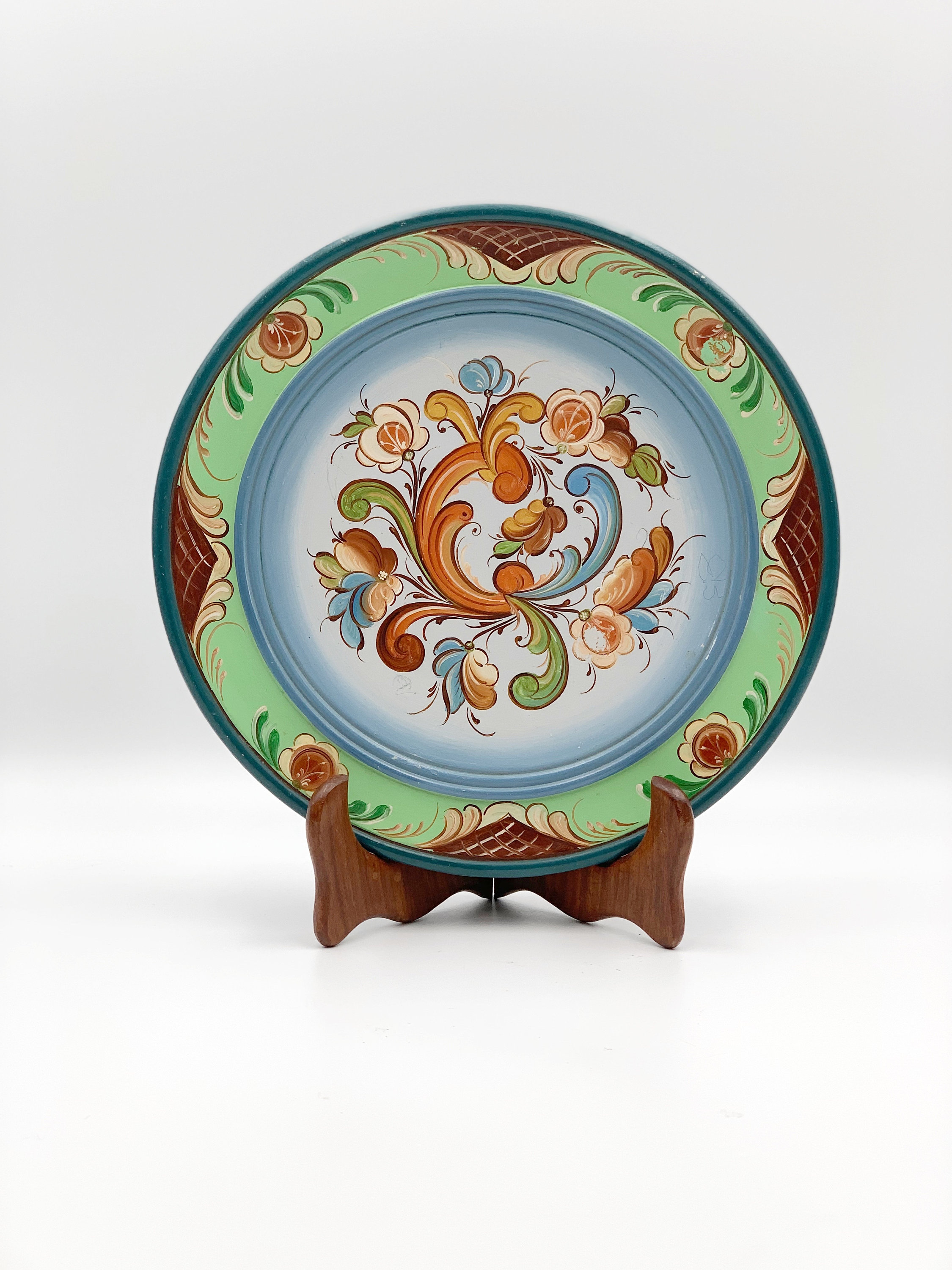 Norwegian folk art wood plate , Norway Rosemaling plate