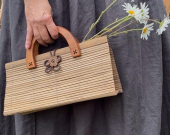 ◆◇✴︎TIKI ✴︎Bamboo Bag◆◇✴︎新品未使用✴︎ Way Back When Carry-Bag with Bamboo Handles (BAG ONLY