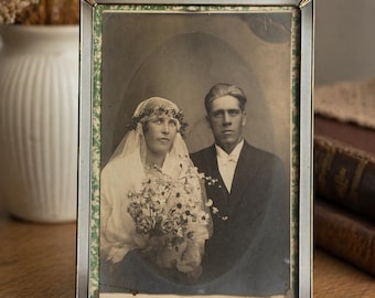Foto antica di coppia di sposi con cornice, foto antica di coppia di sposi scandinava
