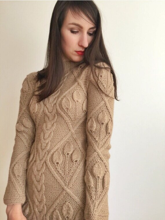 Kabelgebreide jurk Handgebreide jurk S Gebreide beige wollen jurk Etsy Nederland