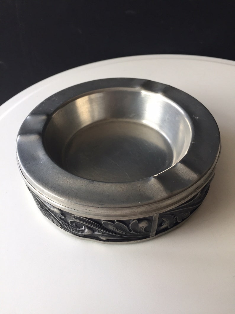 Download Norwegian Pewter Ashtray Viking Metal Ashtray Round Scandinavian Pewter Gift For Smoker Pewter Made In Norway Old Pewter Dish Ashtrays Art Collectibles Delage Com Br
