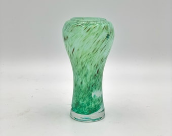 Green art glass vase , Pastoraali vase Arabia Finland