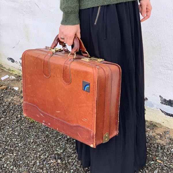 Vintage pilot bag , Vintage brown suitcase