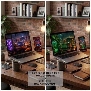 Può includere: Un set di due sfondi per desktop e due per telefono con uno skyline cittadino notturno e un acquario luminoso, visualizzati su un computer portatile e uno smartphone su una scrivania in legno con tazza, tastiera e taccuino.