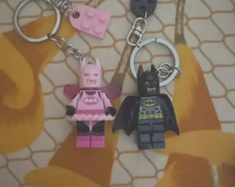 バットマンカップルキーホルダー、手作りのかわいいスーパーヒーローカップルフィギュア、彼と彼女へのロマンチックなギフト、お揃いのアクセサリー
