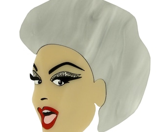 Divine brooch