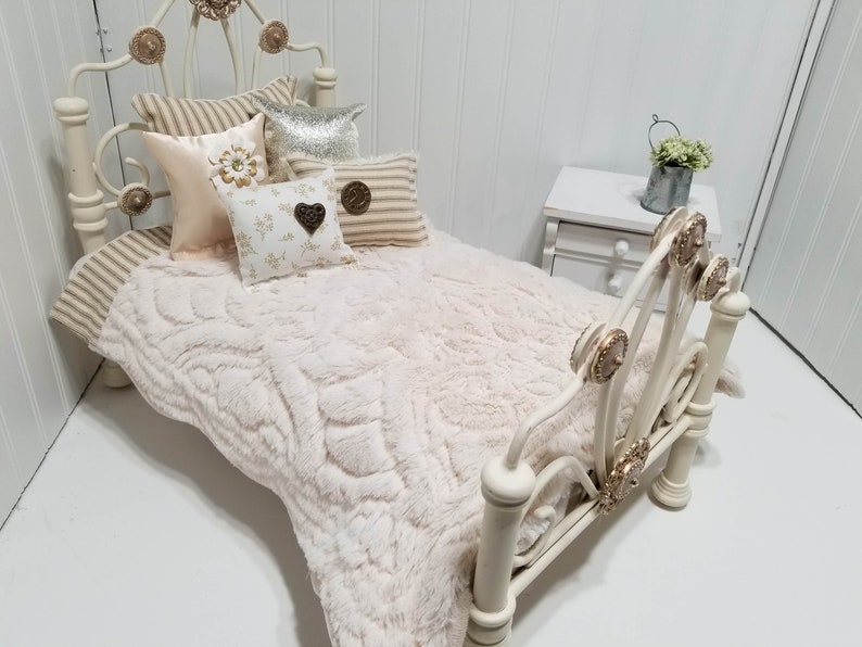 American Girl 18 Doll Bedding Cream Minky Quilted Bed Set 5 Decorative Pillows 271