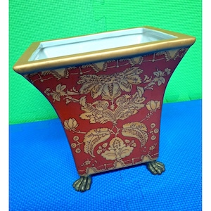 Oriental Red Gold Planter Cache Pot Ceramic Bronze Feet Chinoiserie Decor 4.8lbs