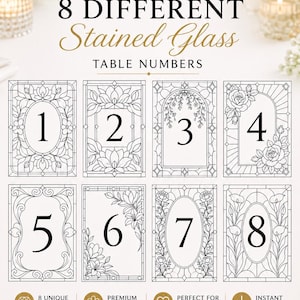 Può includere: Un set di 8 diversi numeri da tavolo in stile vetrata, con disegni a linee nere su sfondo bianco. Ogni carta rettangolare presenta un bordo floreale o geometrico unico che circonda un grande numero centrale da 1 a 8.