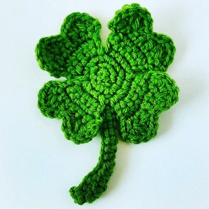 Virkat fyrklövermönster till St Patricks Day (nedladdning sker direkt)