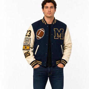Giacca da baseball da uomo blu navy stile college con maniche in pelle, modello letterman.