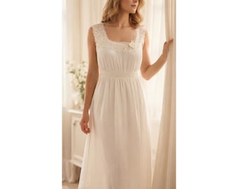 Vintage 1950- 1960s Ivory Coquette Peignoir Slip Michelene Romantic Sz 34 Small