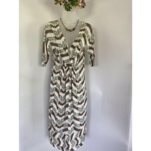 ヴィンテージ BCBG Maxazria M レトロ アブストラクトプリント スリンキー Vネック ドレス レーヨン スパンデックス セクレタリードレス レトロ ミディアム ミディ ストレッチ