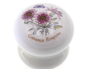 Floral White Porcelain Gazania Ringens Knobs Drawer Pulls Amerock 23 Avail Vtg