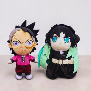 Demon Slayer – Muichiro Tokito – Großes Plüschtier, 23 Cm, Weich, Detailreich, Für Fans & Sammler Demon Slayer – Muichiro Tokito – Großes Plüschtier, 23 Cm, Weich, Detailreich, Für Fans & Sammler