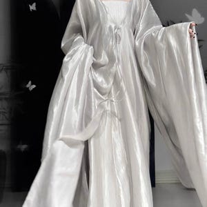 Silber Mondschein Hanfu Set, Tencel Satin fließendes Feenkleid, Fantasy Fotografie Kostüm Bild 3