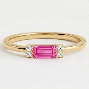 Anillo de rubí rosa, anillo chapado en oro de plata de ley 925, anillo con gema talla esmeralda, anillo minimalista llamativo, regalo para ella.