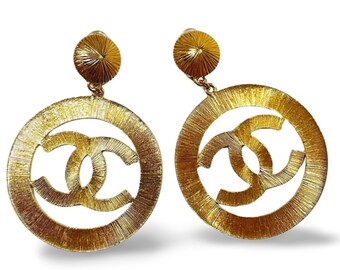 デニム素材♪【 CHANEL 】Hoop Earrings♡ Pair of Openwork Chanel Hoop Earrings - IB09228 | Bellamysworld