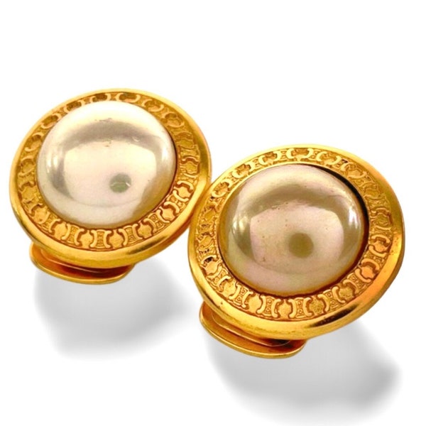 Vintage Celine golden round frame faux pearl earrings. Classic jewelry piece back in the era. 060509k1