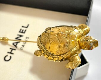 Vintage CHANEL golden turtle pin brooch with CC mark. Can be used for scarf, hat, shawl, jacket, and anything you can think of. 0408243