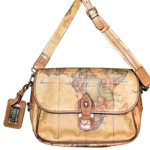 Vintage Alviero Martini  Prima Classe messenger type classic shoulder bag with a map print of Africa and Southeast Asia. Unisex use. 060926