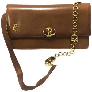 Purse with r symbol clearance